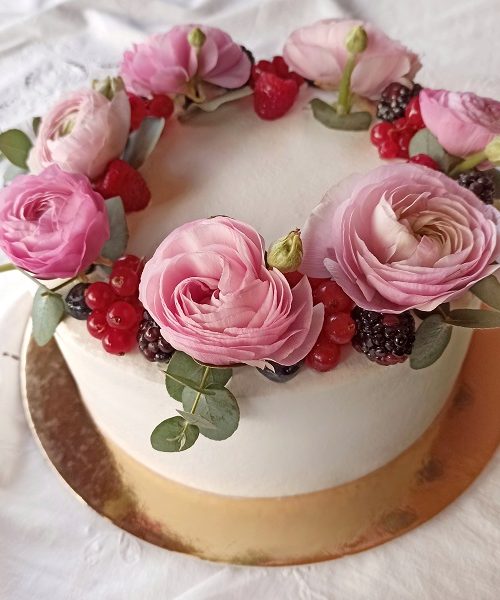 Nude cake decorata con fiori e frutti di bosco @Scatti_Gustosi