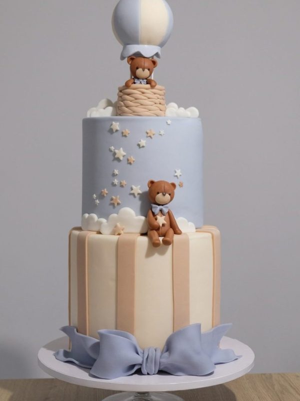 Torta a due piani decorata con orsetti e palloncino - Dolci di Brunina - Varese