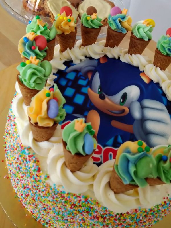 Torta di compleanno Sonic - Crave Food Bakery