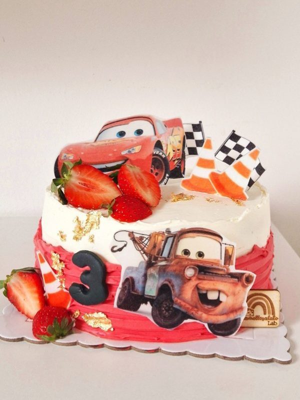 Torta di compleanno per bambino a tema Cars - Caramello Salato Lab