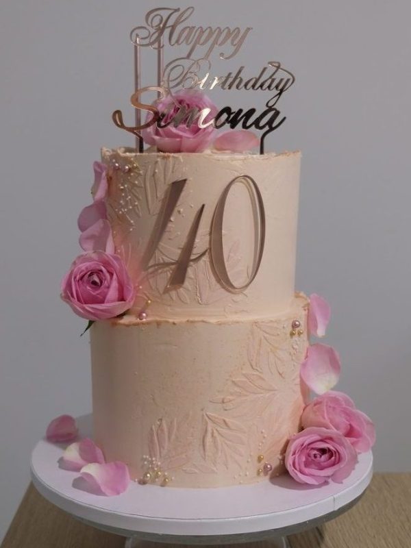 Torta di compleanno rosa con rose - Dolci di Brunina - Varese