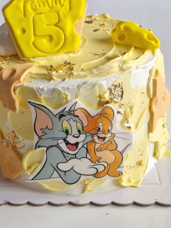 Torta gialla a tema Torta Tom e Jerry - Caramello Salato Lab