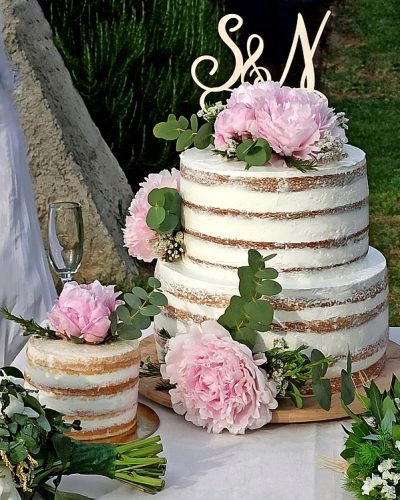 Torta per matrimonio - nude cake decorata con peonie rosa ed eucalipto @Scatti_Gustosi